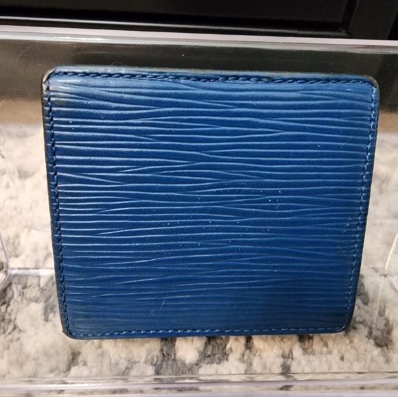 Louis Vuitton Blue Epi Boite Coin Purse - Picture 2 of 8